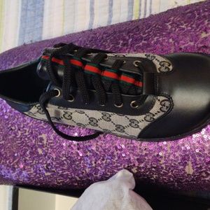 Gucci shoe
